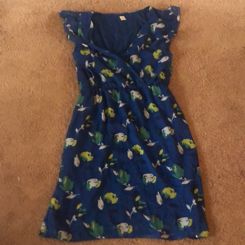 Size xs flowy dress